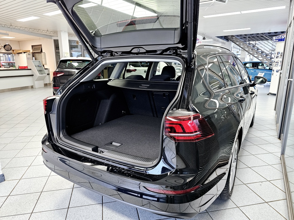 VW Golf Variant  bei Hoffmann Automobile in Wolfsburg kaufen und sofort mitnehmen - Bild 2
