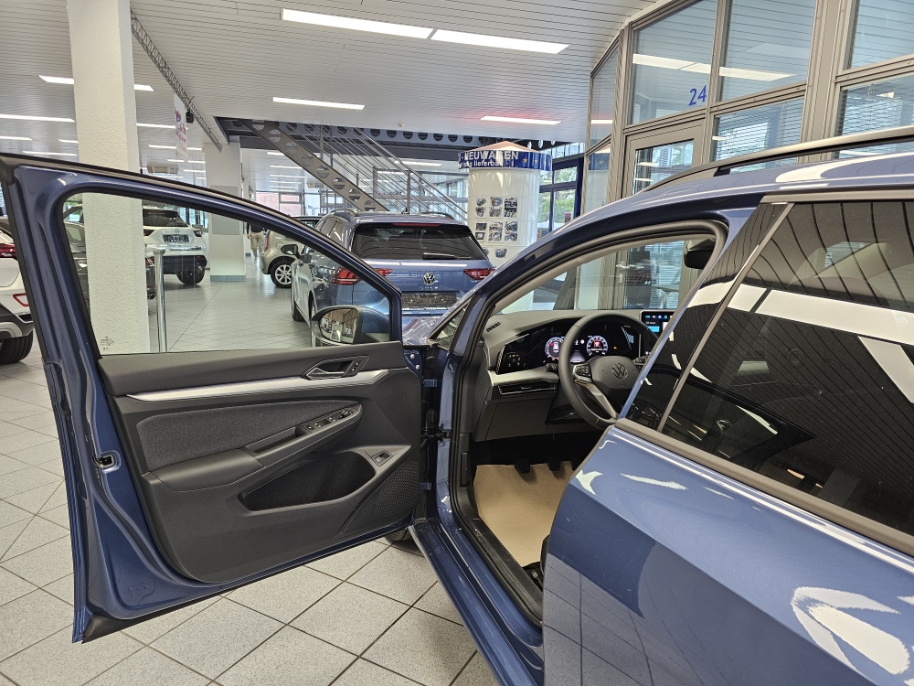 VW Golf Variant  bei Hoffmann Automobile in Wolfsburg kaufen und sofort mitnehmen - Bild 22