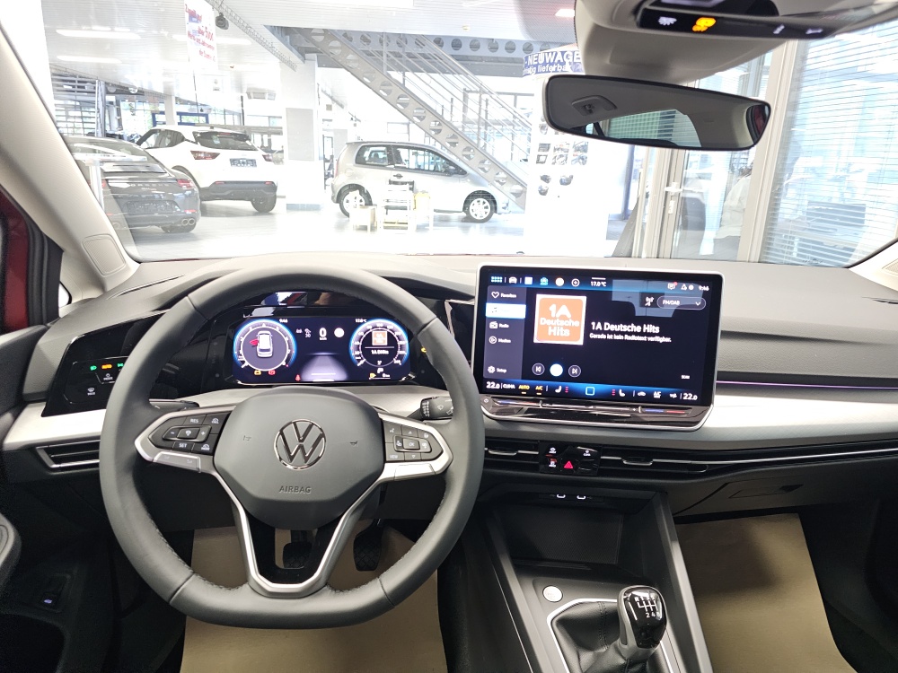 VW Golf Variant  bei Hoffmann Automobile in Wolfsburg kaufen und sofort mitnehmen - Bild 19