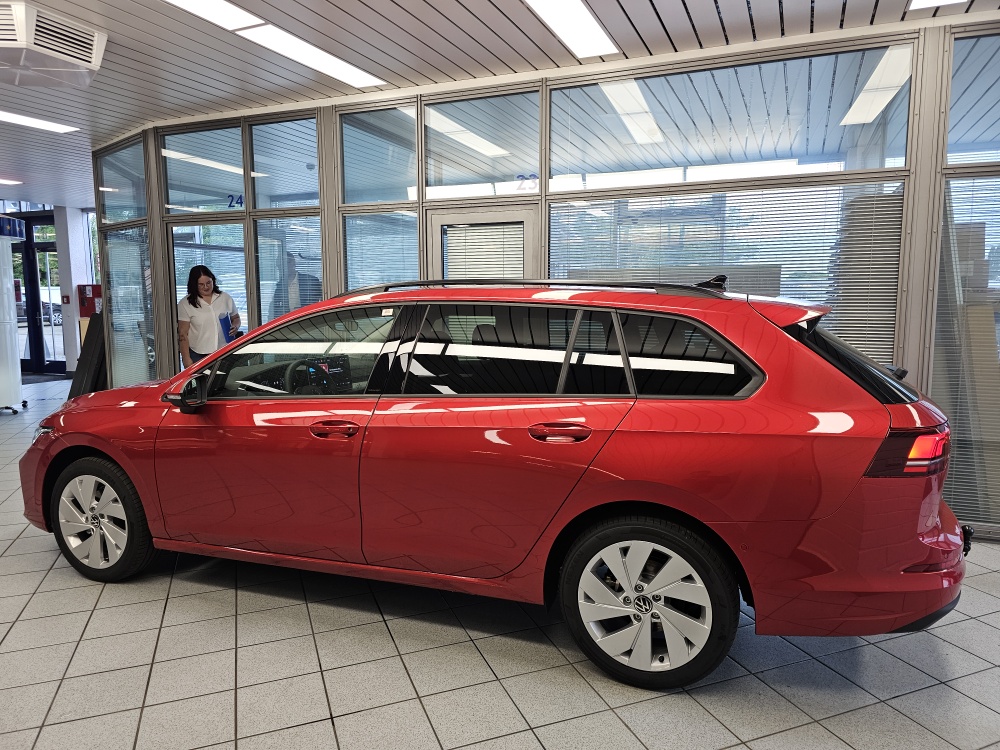 VW Golf Variant  bei Hoffmann Automobile in Wolfsburg kaufen und sofort mitnehmen - Bild 23
