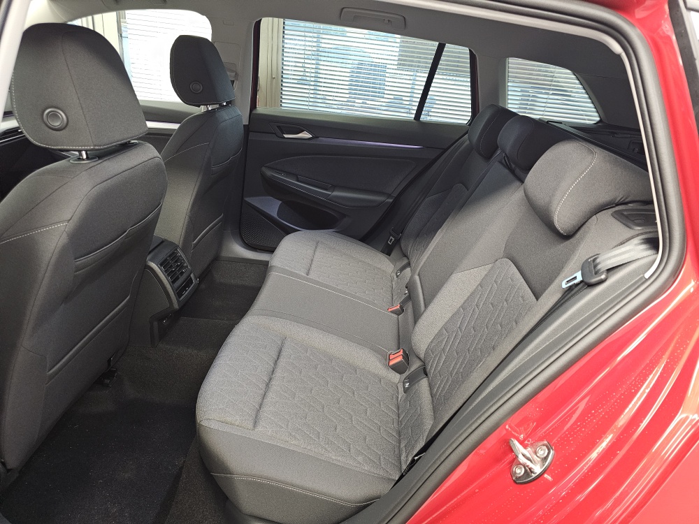 VW Golf Variant  bei Hoffmann Automobile in Wolfsburg kaufen und sofort mitnehmen - Bild 7