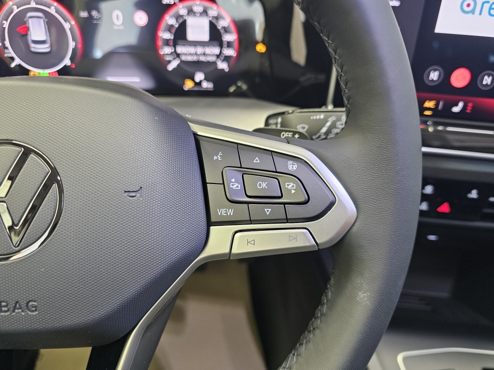 VW Golf Variant  bei Hoffmann Automobile in Wolfsburg kaufen und sofort mitnehmen - Bild 18