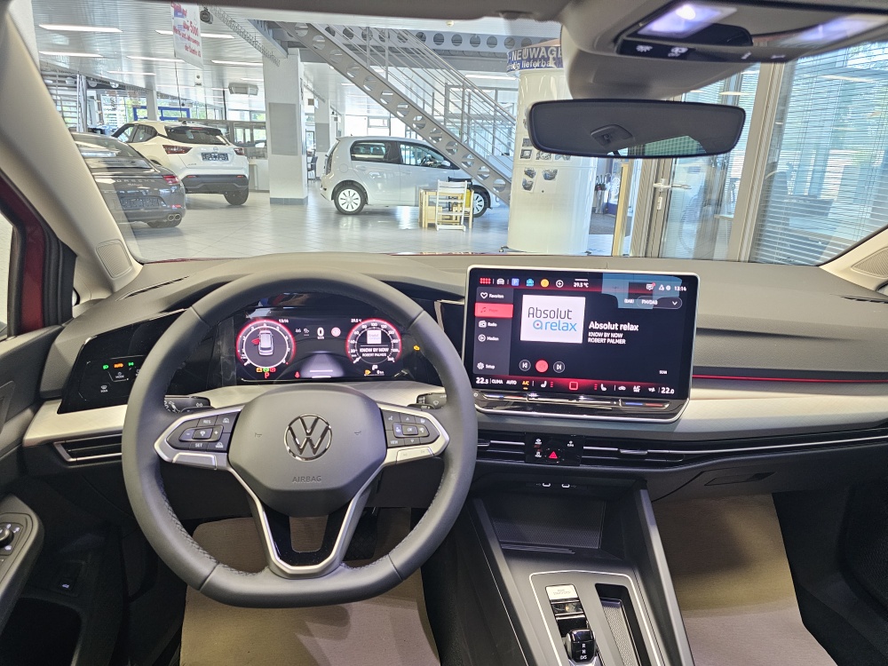 VW Golf Variant  bei Hoffmann Automobile in Wolfsburg kaufen und sofort mitnehmen - Bild 19