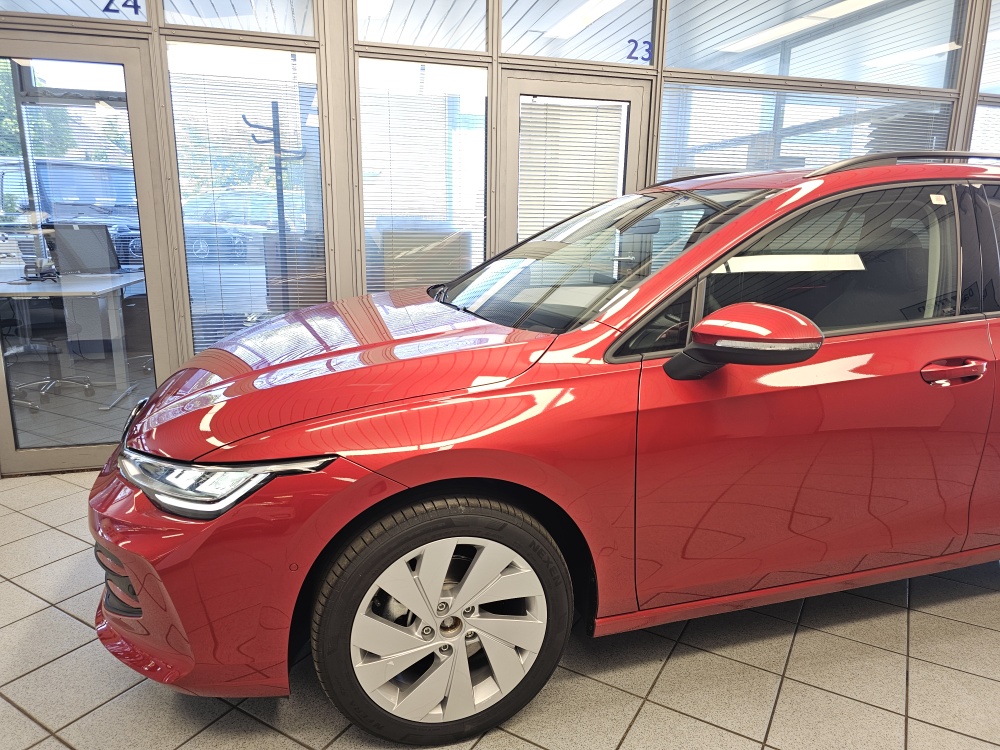 VW Golf Variant  bei Hoffmann Automobile in Wolfsburg kaufen und sofort mitnehmen - Bild 24