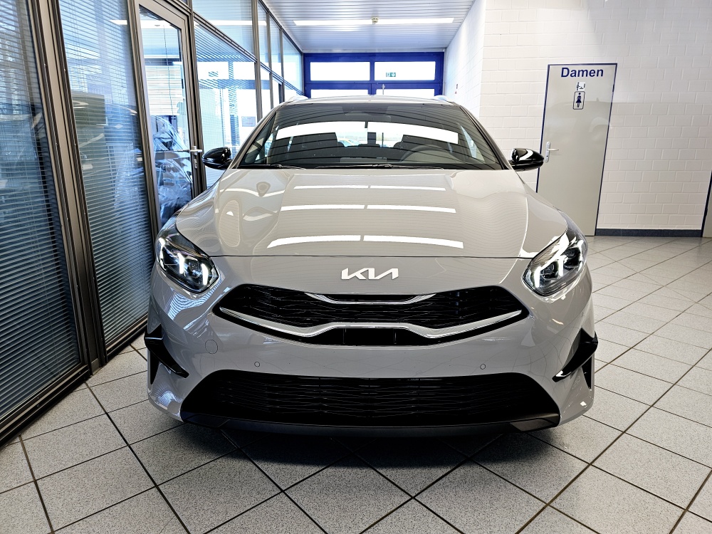Kia Ceed  bei Hoffmann Automobile in Wolfsburg kaufen und sofort mitnehmen - Bild 21