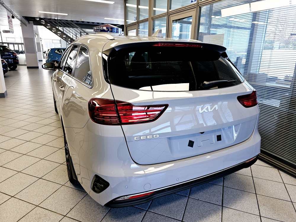 Kia Ceed  bei Hoffmann Automobile in Wolfsburg kaufen und sofort mitnehmen - Bild 3