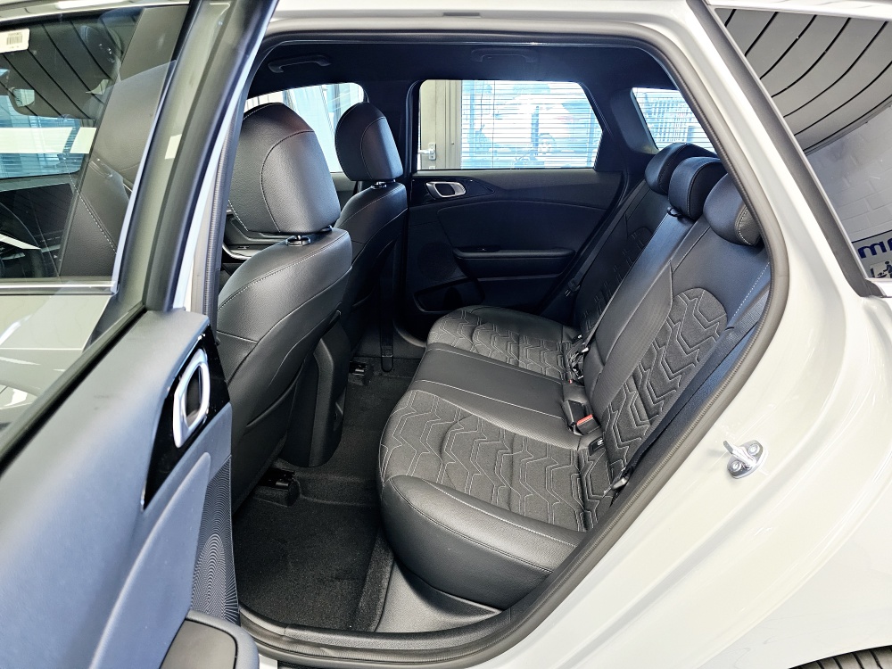 Kia Ceed  bei Hoffmann Automobile in Wolfsburg kaufen und sofort mitnehmen - Bild 4