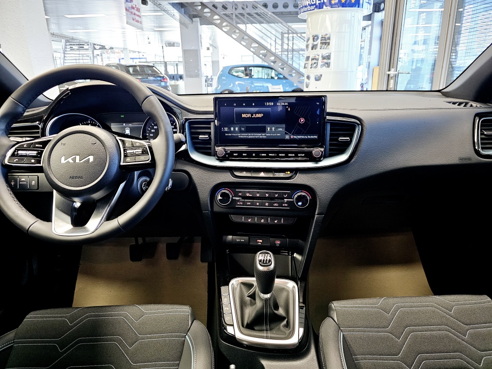 Kia Ceed  bei Hoffmann Automobile in Wolfsburg kaufen und sofort mitnehmen - Bild 5