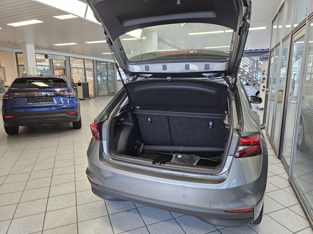 Skoda Fabia  bei Hoffmann Automobile in Wolfsburg kaufen und sofort mitnehmen - Bild 2