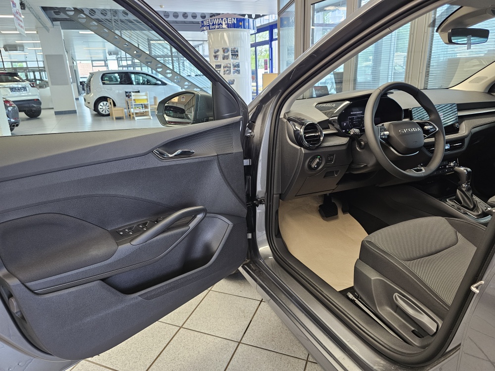 Skoda Fabia  bei Hoffmann Automobile in Wolfsburg kaufen und sofort mitnehmen - Bild 18