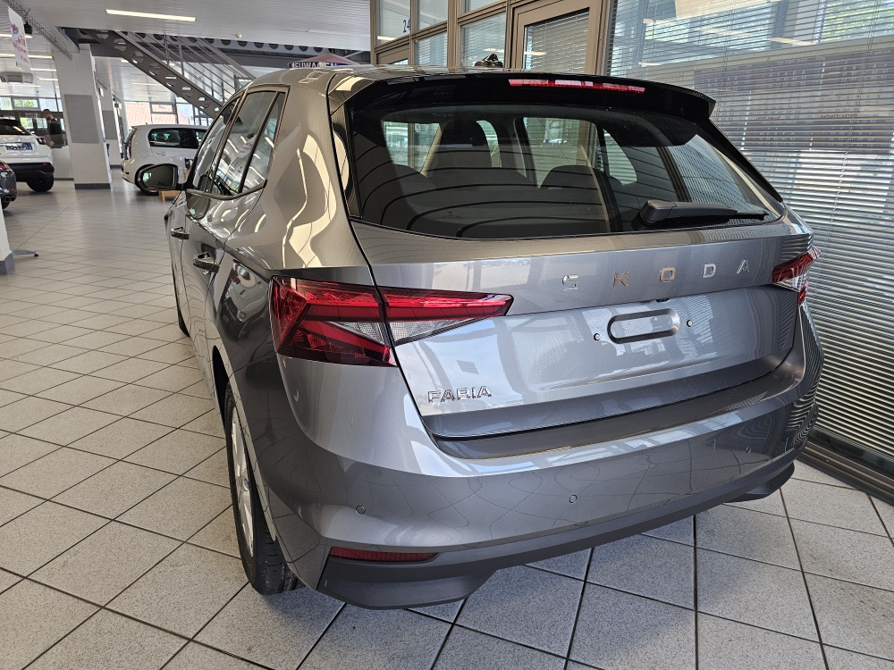 Skoda Fabia  bei Hoffmann Automobile in Wolfsburg kaufen und sofort mitnehmen - Bild 3