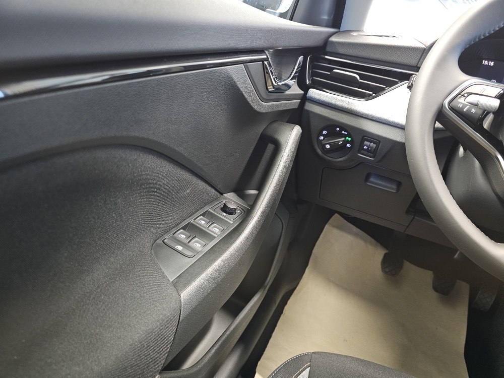 Skoda Scala  bei Hoffmann Automobile in Wolfsburg kaufen und sofort mitnehmen - Bild 18