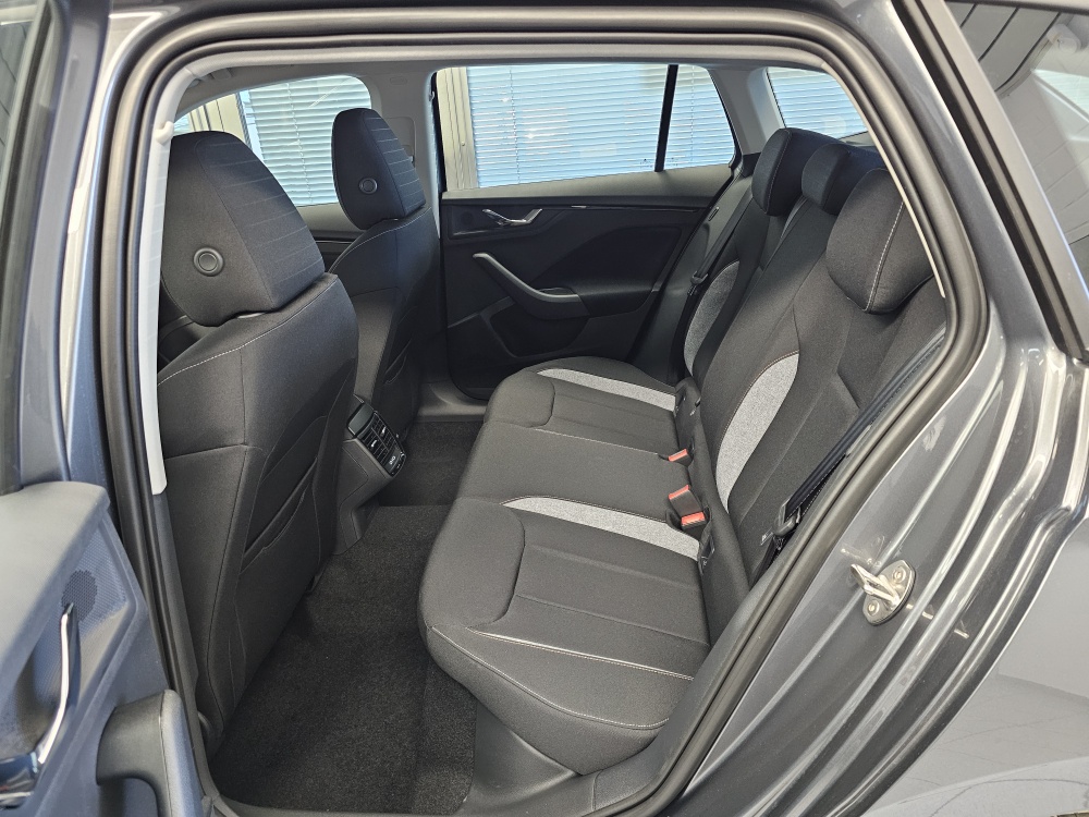 Skoda Scala  bei Hoffmann Automobile in Wolfsburg kaufen und sofort mitnehmen - Bild 4