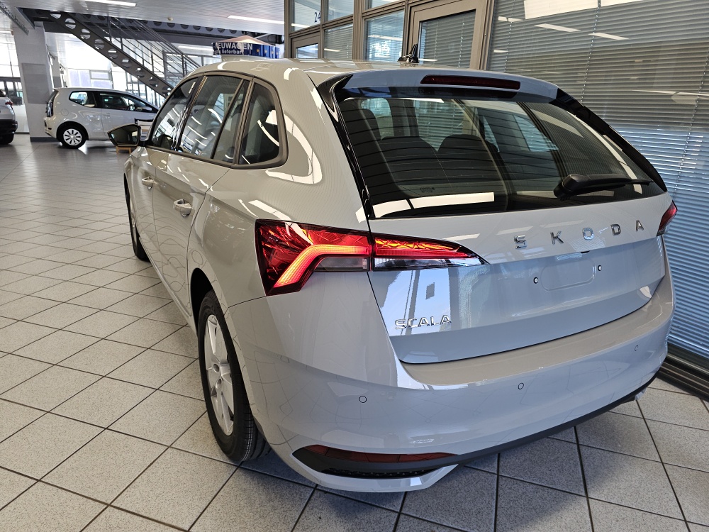 Skoda Scala  bei Hoffmann Automobile in Wolfsburg kaufen und sofort mitnehmen - Bild 3