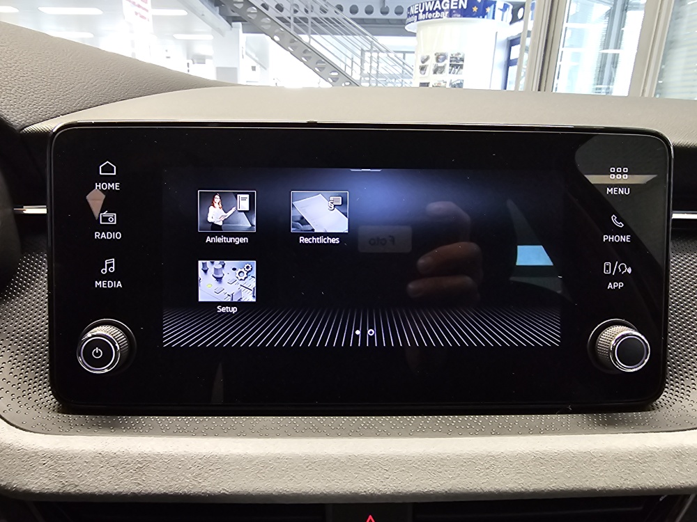 Skoda Scala  bei Hoffmann Automobile in Wolfsburg kaufen und sofort mitnehmen - Bild 12