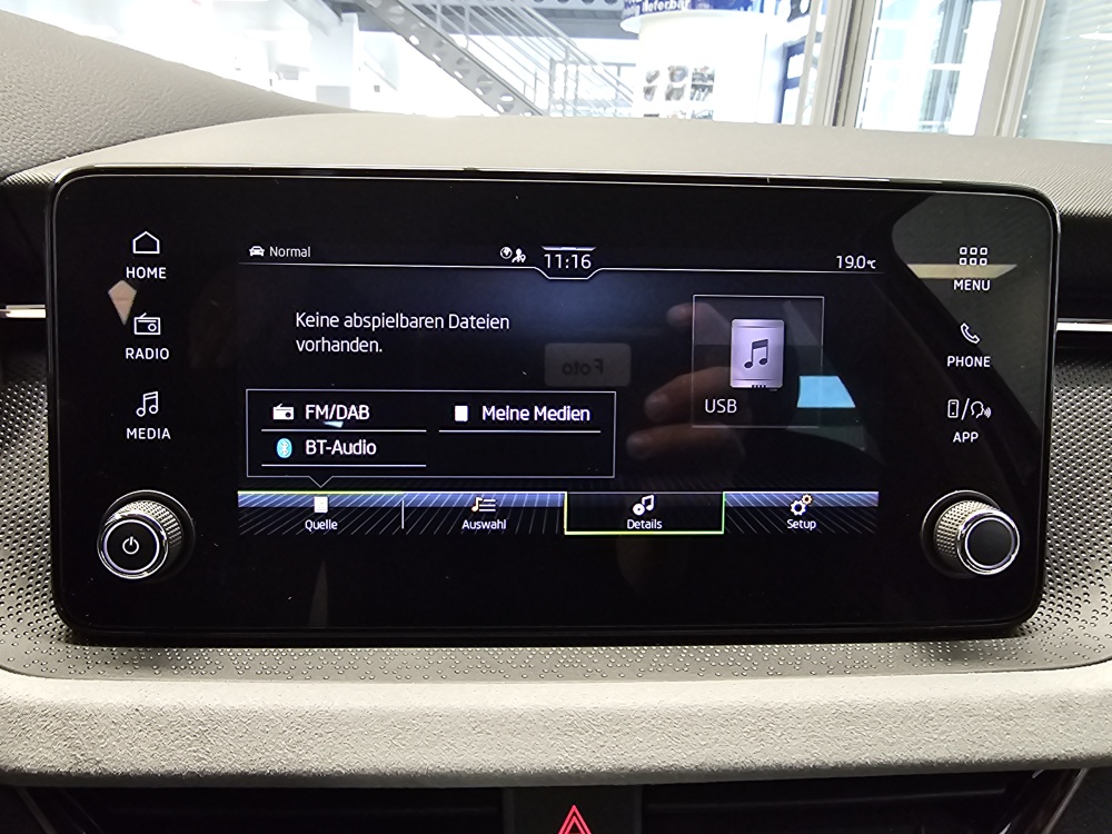 Skoda Scala  bei Hoffmann Automobile in Wolfsburg kaufen und sofort mitnehmen - Bild 14