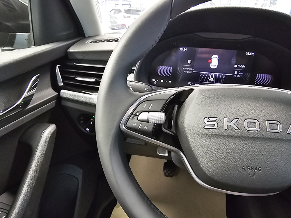 Skoda Kamiq  bei Hoffmann Automobile in Wolfsburg kaufen und sofort mitnehmen - Bild 17