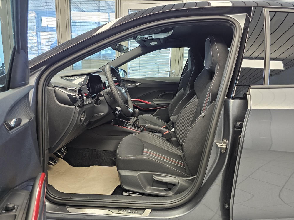 Skoda Fabia bei Hoffmann Automobile in Wolfsburg kaufen und sofort mitnehmen - Bild 24