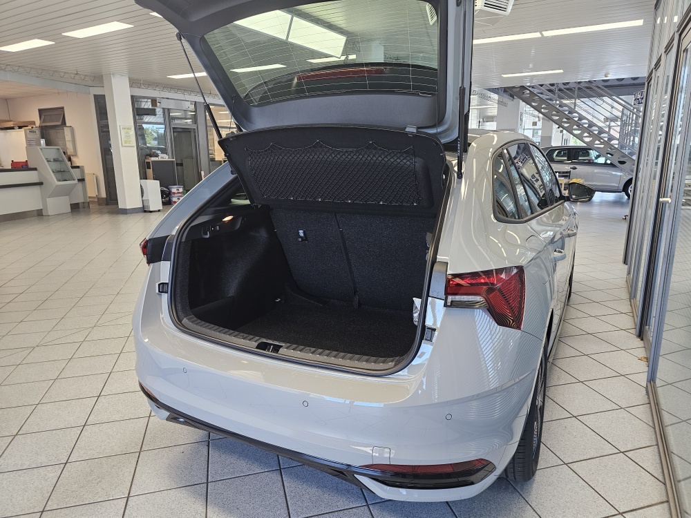 Skoda Scala  bei Hoffmann Automobile in Wolfsburg kaufen und sofort mitnehmen - Bild 2
