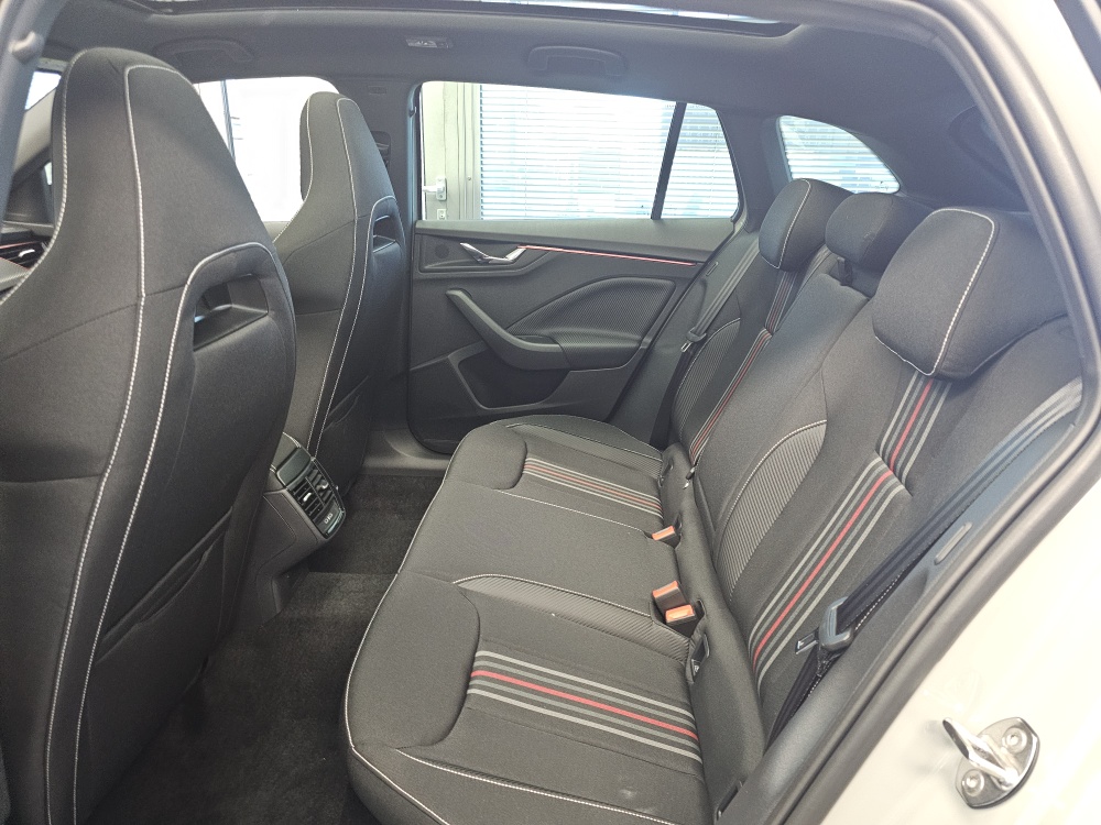 Skoda Scala  bei Hoffmann Automobile in Wolfsburg kaufen und sofort mitnehmen - Bild 5