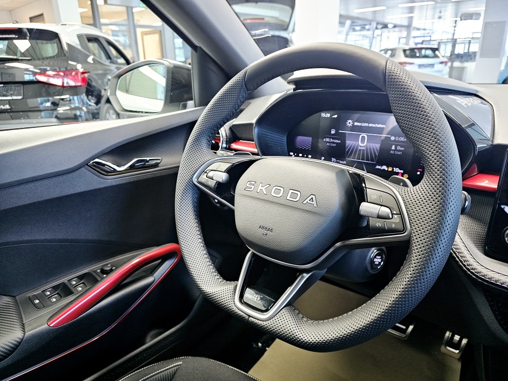 Skoda Fabia  bei Hoffmann Automobile in Wolfsburg kaufen und sofort mitnehmen - Bild 13