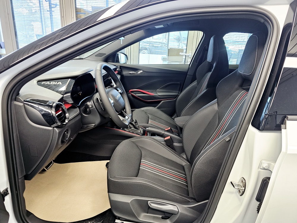 Skoda Fabia  bei Hoffmann Automobile in Wolfsburg kaufen und sofort mitnehmen - Bild 18
