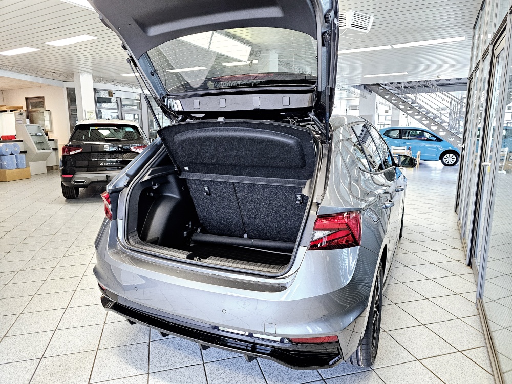 Skoda Fabia  bei Hoffmann Automobile in Wolfsburg kaufen und sofort mitnehmen - Bild 2
