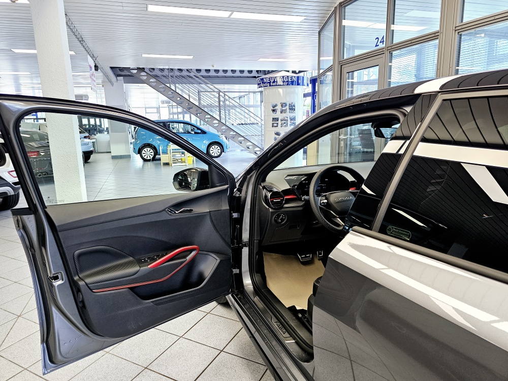 Skoda Fabia  bei Hoffmann Automobile in Wolfsburg kaufen und sofort mitnehmen - Bild 20