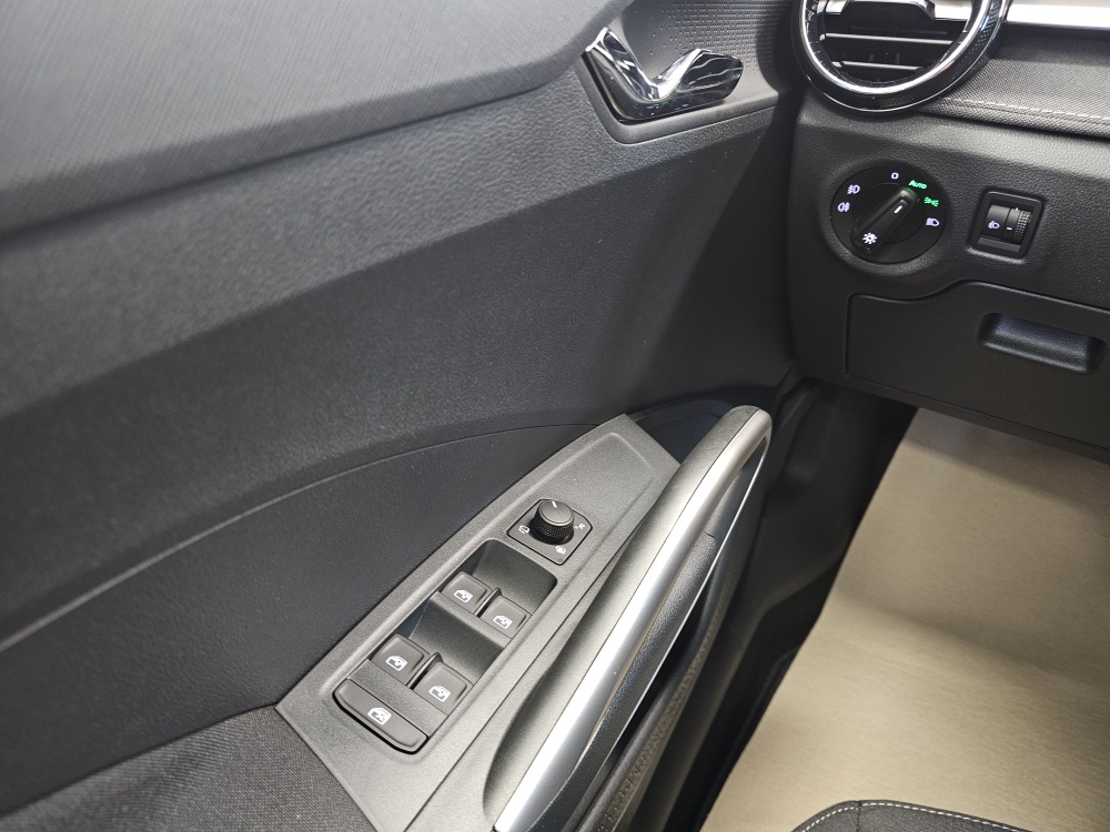 Skoda Fabia  bei Hoffmann Automobile in Wolfsburg kaufen und sofort mitnehmen - Bild 17