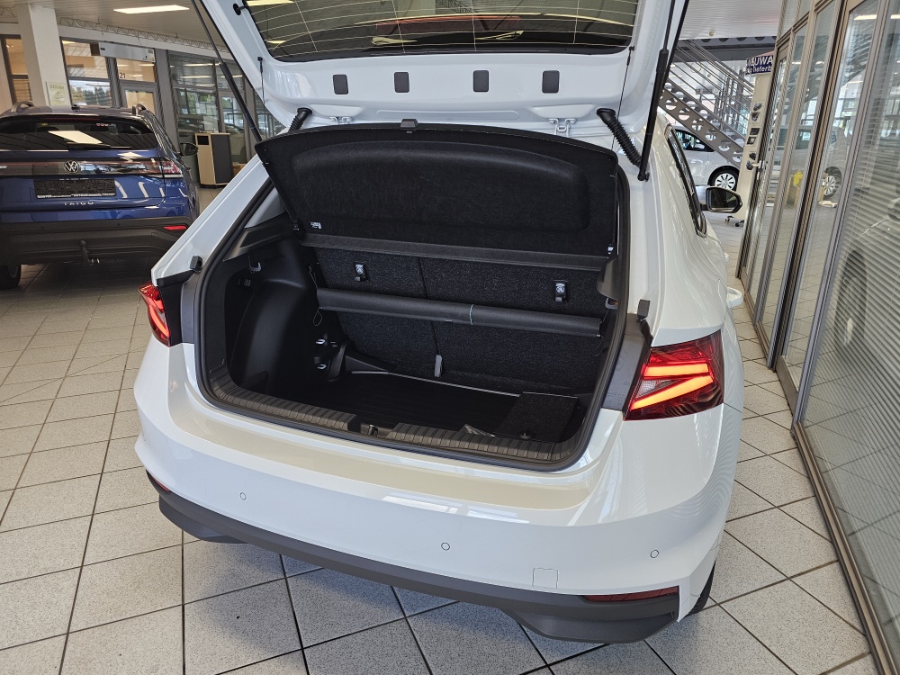 Skoda Fabia  bei Hoffmann Automobile in Wolfsburg kaufen und sofort mitnehmen - Bild 2
