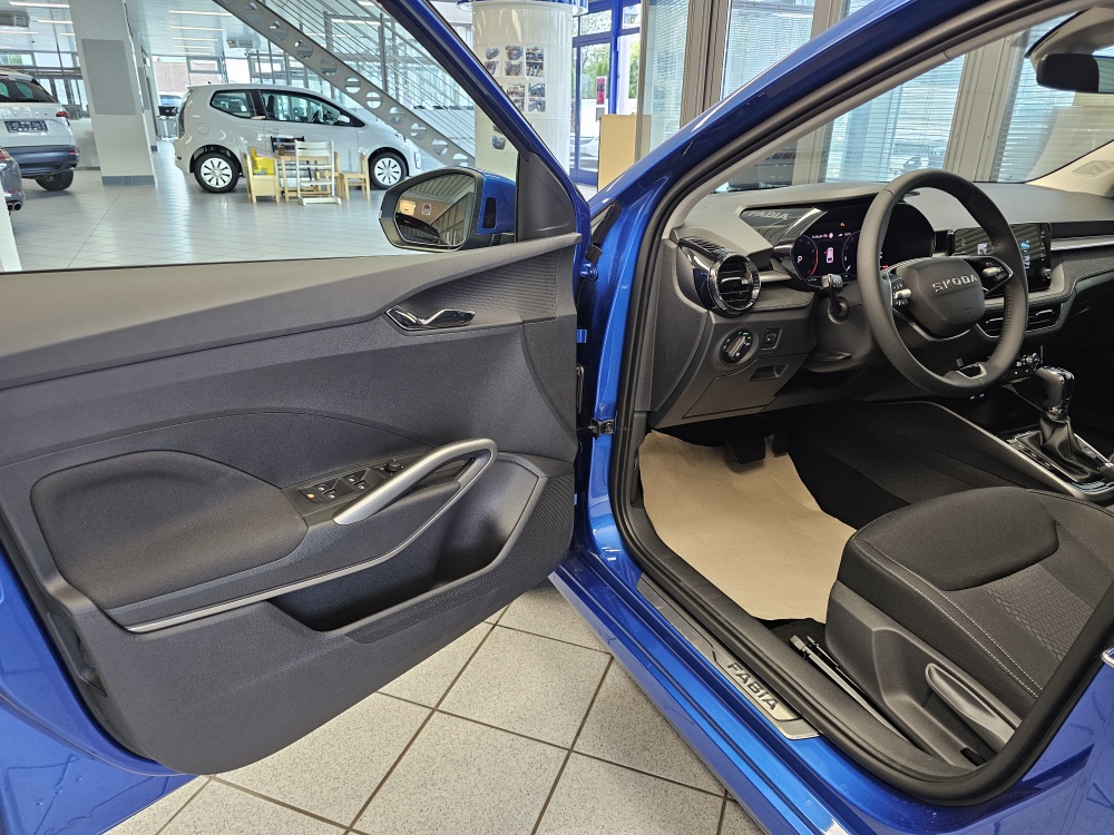 Skoda Fabia  bei Hoffmann Automobile in Wolfsburg kaufen und sofort mitnehmen - Bild 17