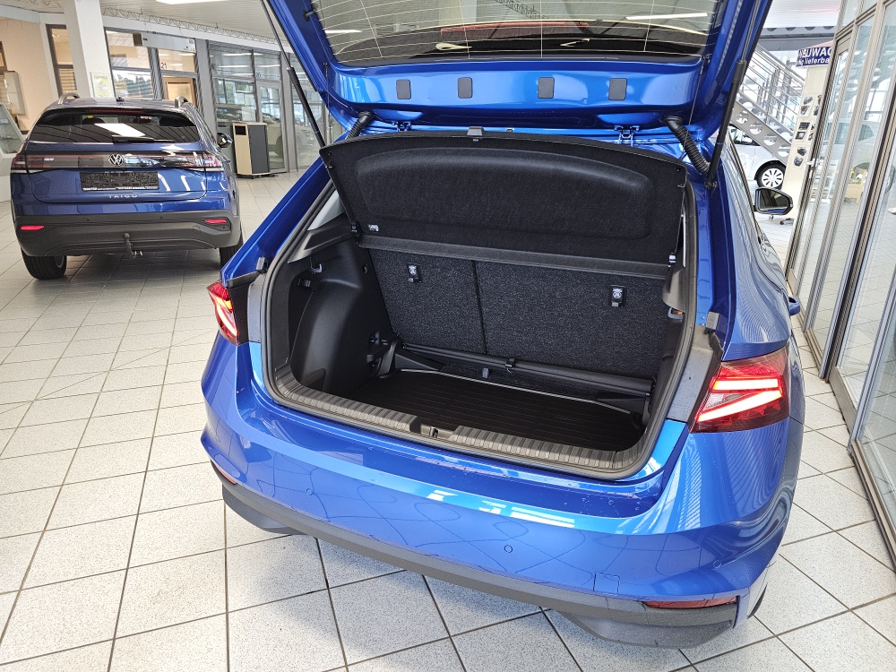 Skoda Fabia  bei Hoffmann Automobile in Wolfsburg kaufen und sofort mitnehmen - Bild 2