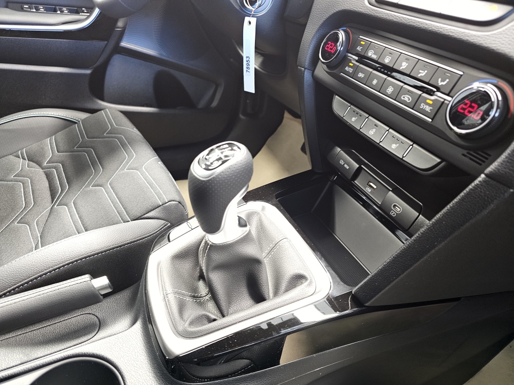 Kia Ceed  bei Hoffmann Automobile in Wolfsburg kaufen und sofort mitnehmen - Bild 6