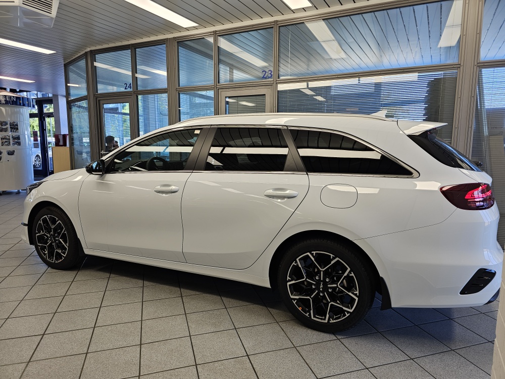 Kia Ceed  bei Hoffmann Automobile in Wolfsburg kaufen und sofort mitnehmen - Bild 24
