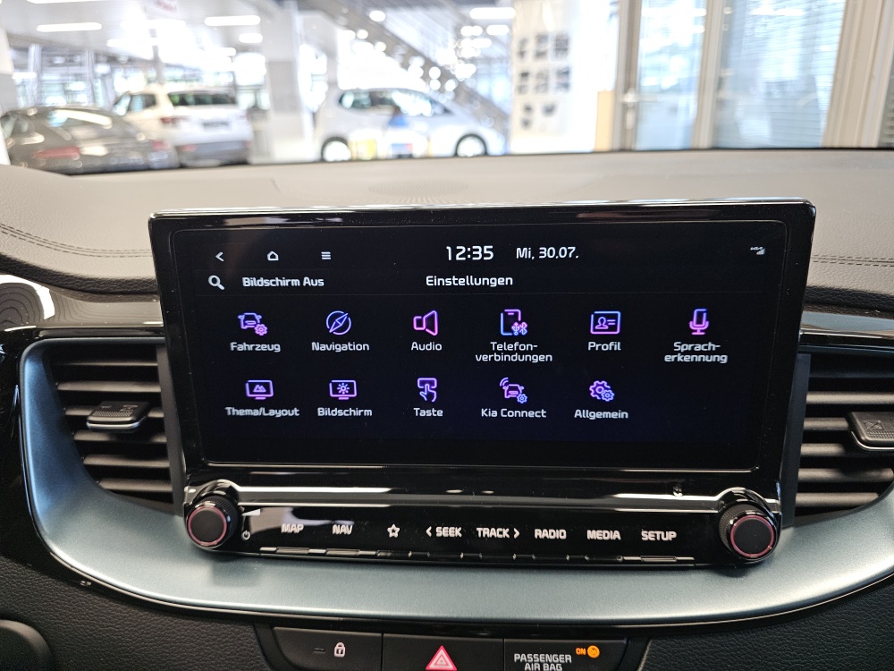 Kia Ceed  bei Hoffmann Automobile in Wolfsburg kaufen und sofort mitnehmen - Bild 9