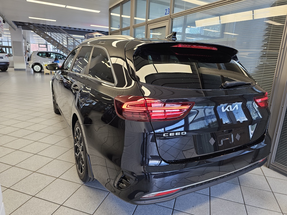 Kia Ceed  bei Hoffmann Automobile in Wolfsburg kaufen und sofort mitnehmen - Bild 3