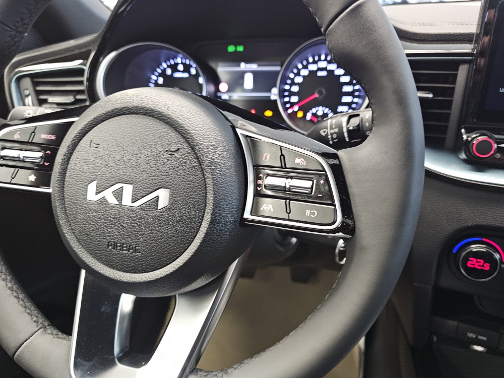 Kia Ceed  bei Hoffmann Automobile in Wolfsburg kaufen und sofort mitnehmen - Bild 17