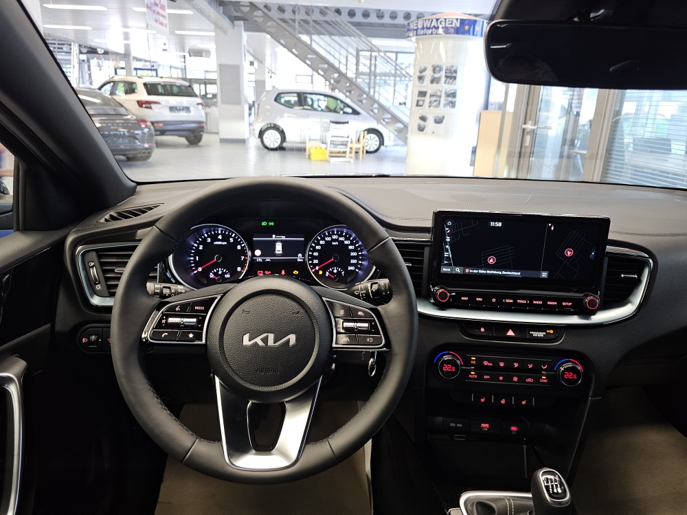 Kia Ceed  bei Hoffmann Automobile in Wolfsburg kaufen und sofort mitnehmen - Bild 20