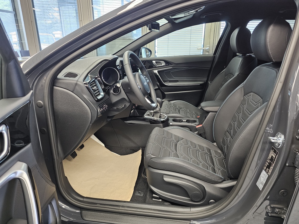 Kia Ceed  bei Hoffmann Automobile in Wolfsburg kaufen und sofort mitnehmen - Bild 22