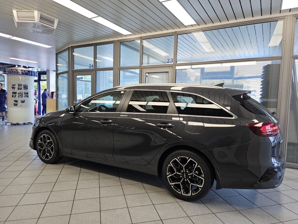 Kia Ceed  bei Hoffmann Automobile in Wolfsburg kaufen und sofort mitnehmen - Bild 24