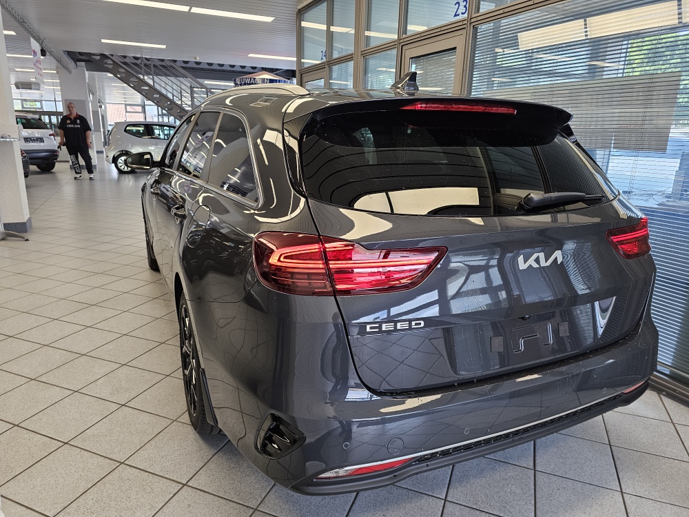 Kia Ceed  bei Hoffmann Automobile in Wolfsburg kaufen und sofort mitnehmen - Bild 3