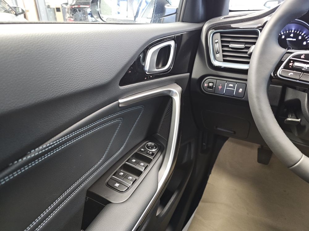 Kia Ceed  bei Hoffmann Automobile in Wolfsburg kaufen und sofort mitnehmen - Bild 19