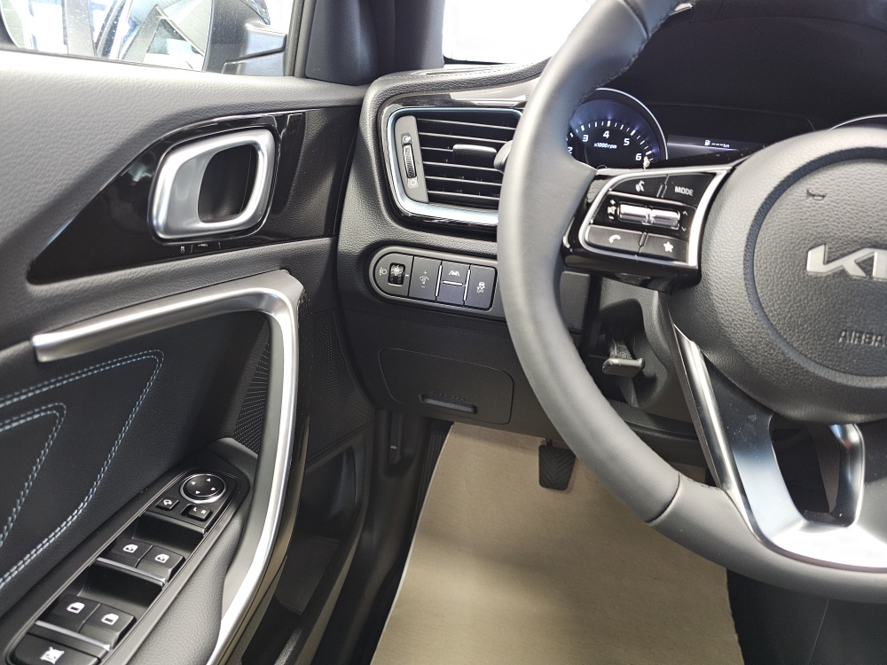 Kia Ceed  bei Hoffmann Automobile in Wolfsburg kaufen und sofort mitnehmen - Bild 16