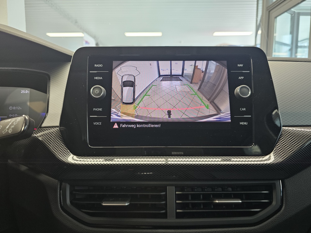 VW T-Cross  bei Hoffmann Automobile in Wolfsburg kaufen und sofort mitnehmen - Bild 12