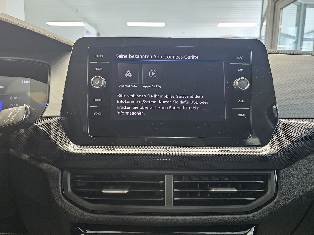 VW T-Cross  bei Hoffmann Automobile in Wolfsburg kaufen und sofort mitnehmen - Bild 8