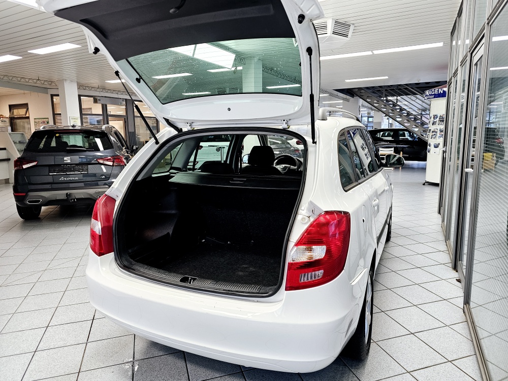 Skoda Fabia Combi  bei Hoffmann Automobile in Wolfsburg kaufen und sofort mitnehmen - Bild 2