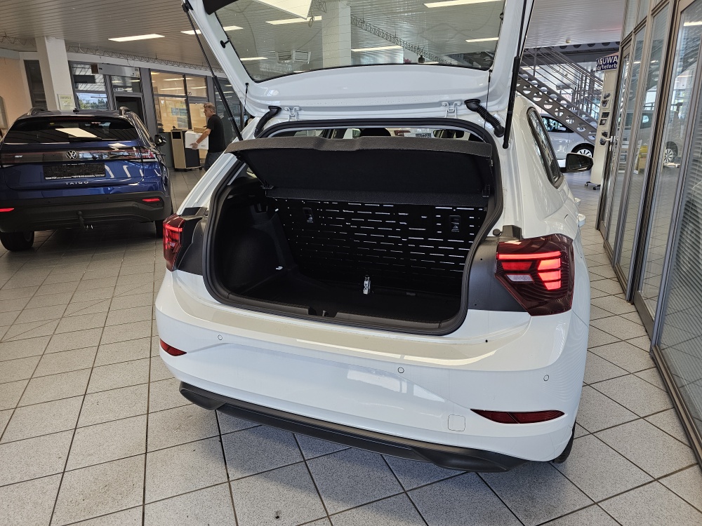 VW Polo  bei Hoffmann Automobile in Wolfsburg kaufen und sofort mitnehmen - Bild 2