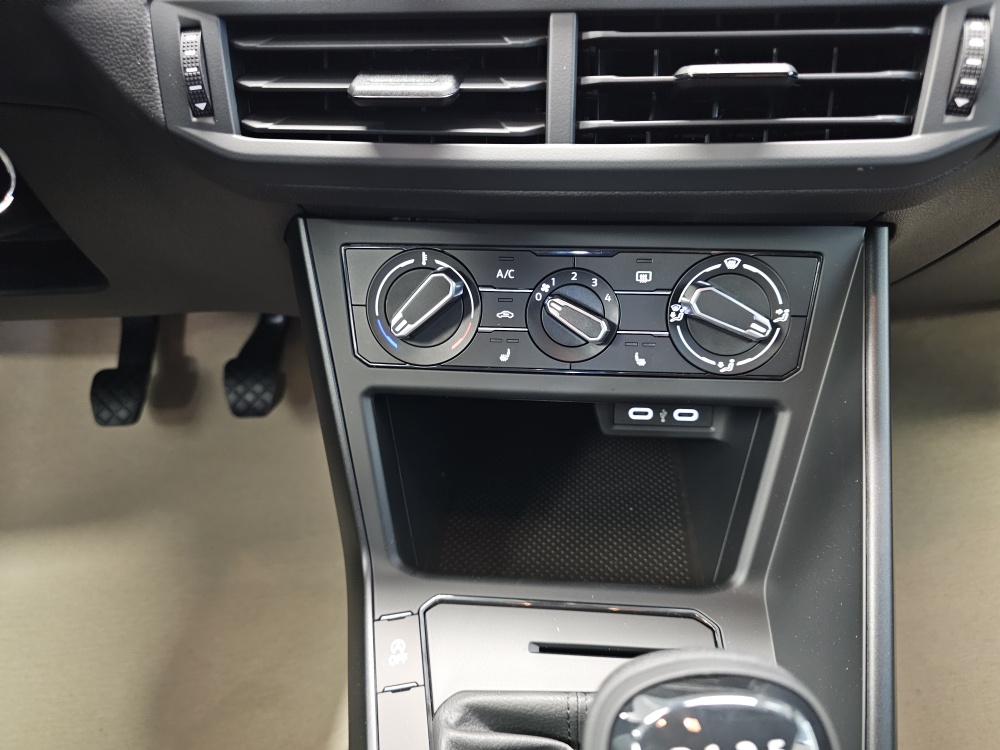 VW Polo  bei Hoffmann Automobile in Wolfsburg kaufen und sofort mitnehmen - Bild 7