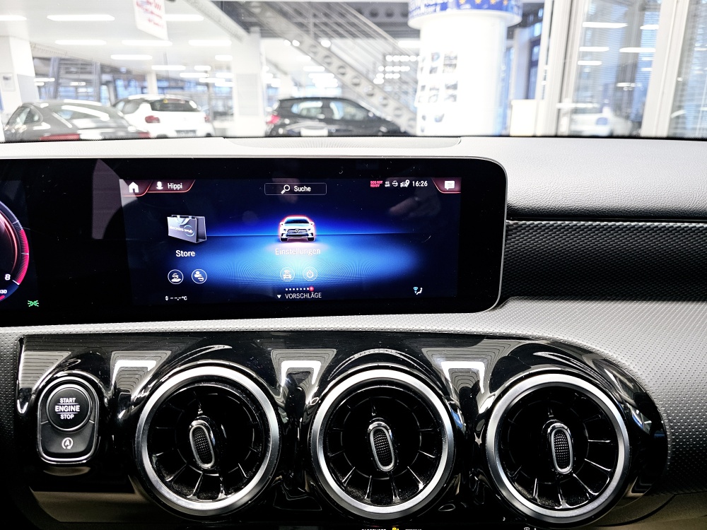 Mercedes-Benz A 180  bei Hoffmann Automobile in Wolfsburg kaufen und sofort mitnehmen - Bild 13