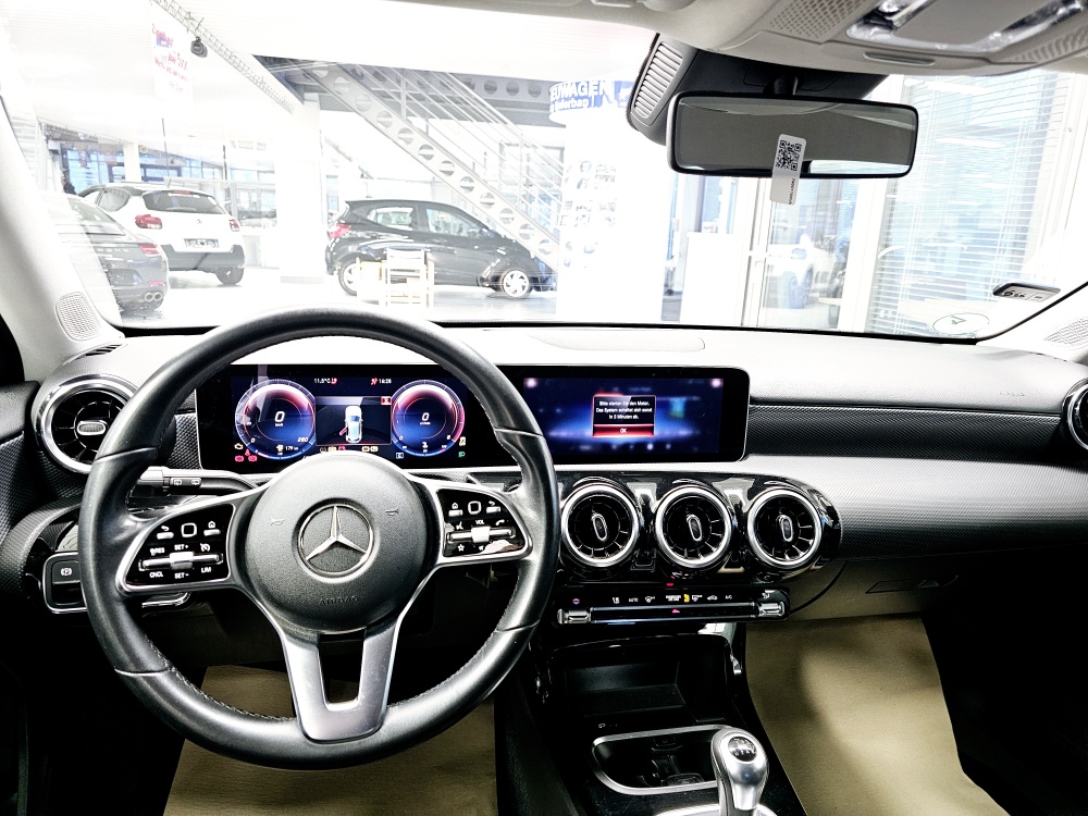 Mercedes-Benz A 180  bei Hoffmann Automobile in Wolfsburg kaufen und sofort mitnehmen - Bild 18